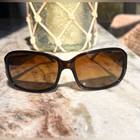 Tommy Bahama Women's Brown Tortoise Sunglasses EXCELLENT CONDITION - Picture 4 of 14